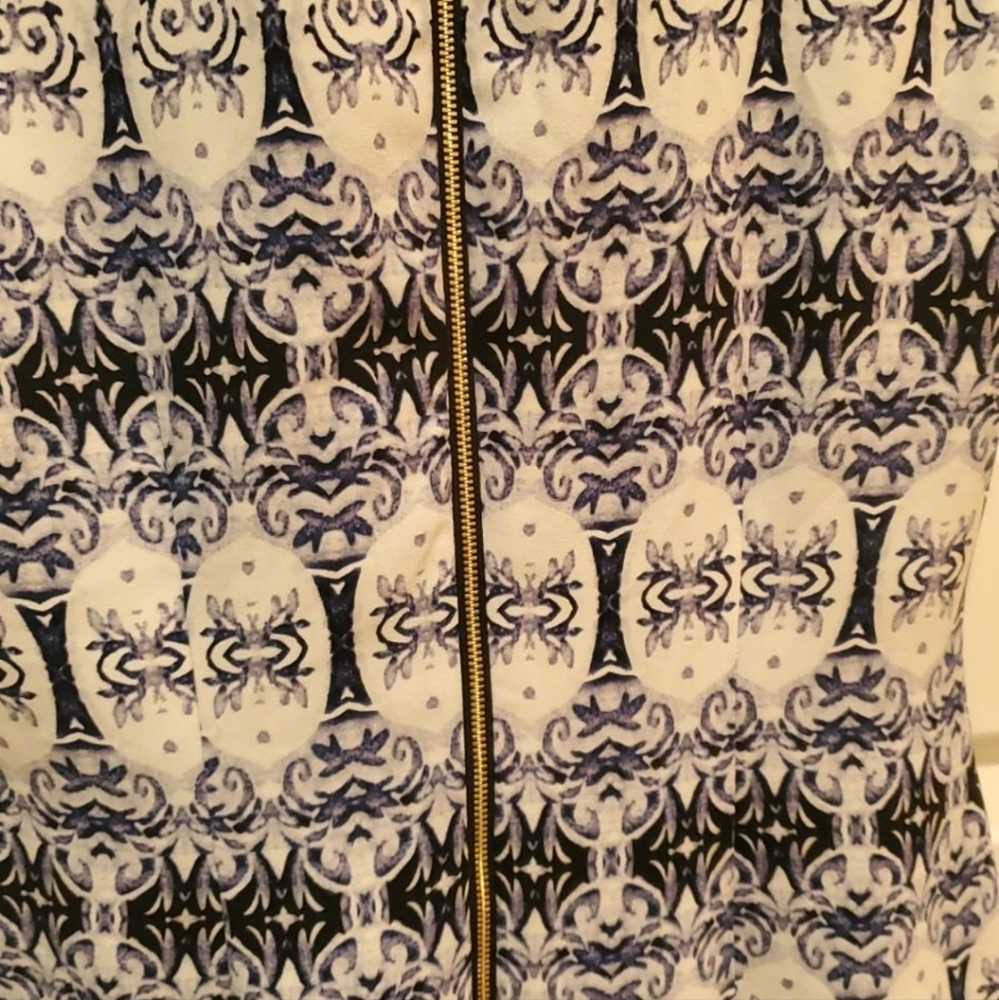 Ivanka Trump womens dress Size 4 blue print - Picture 2 of 8